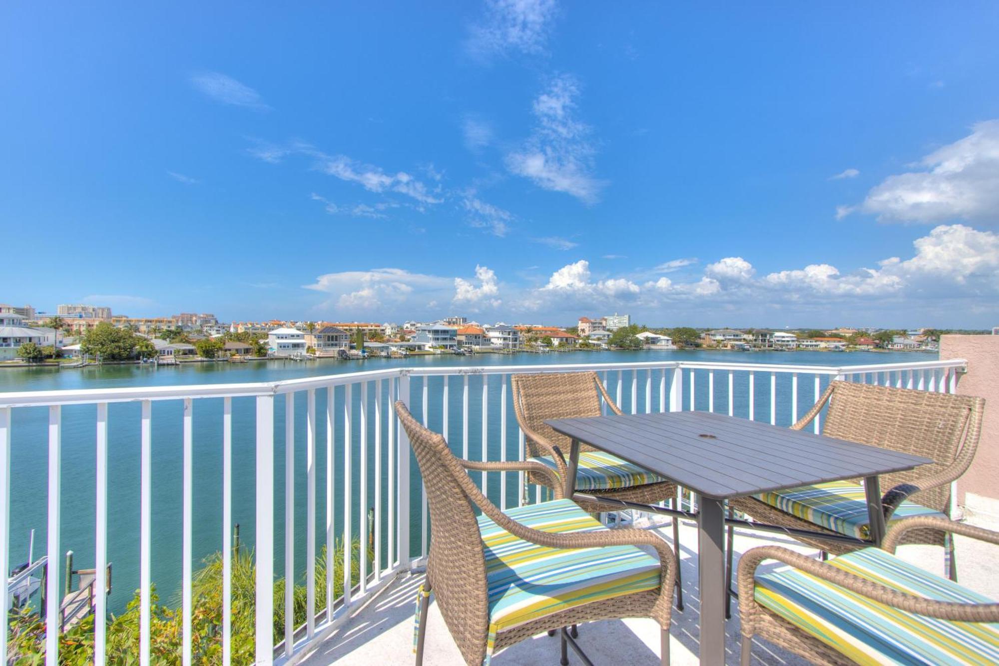 Bayway Luxury Waterfront Townhome & Pool Clearwater Beach Exteriör bild