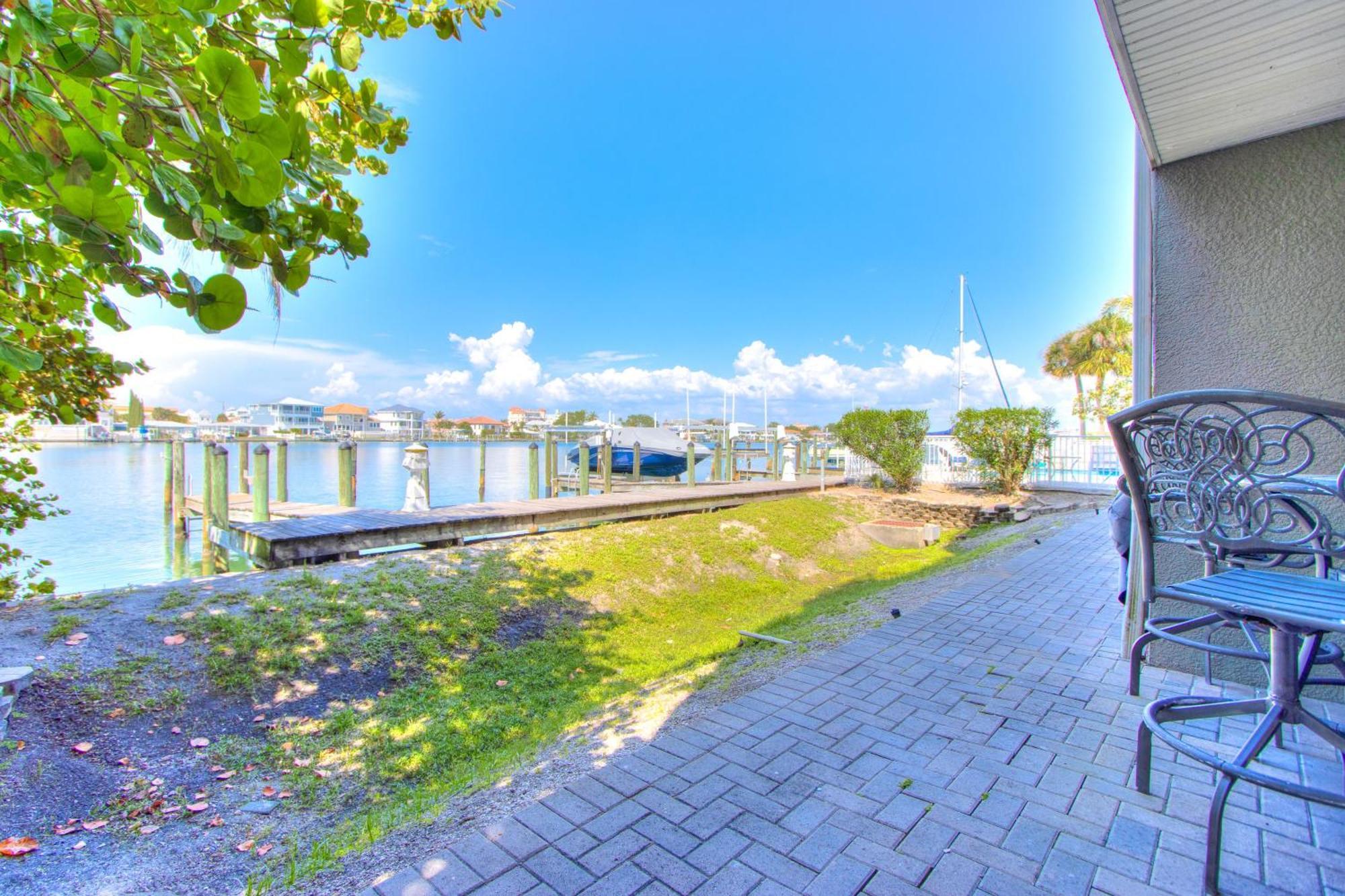 Bayway Luxury Waterfront Townhome & Pool Clearwater Beach Exteriör bild
